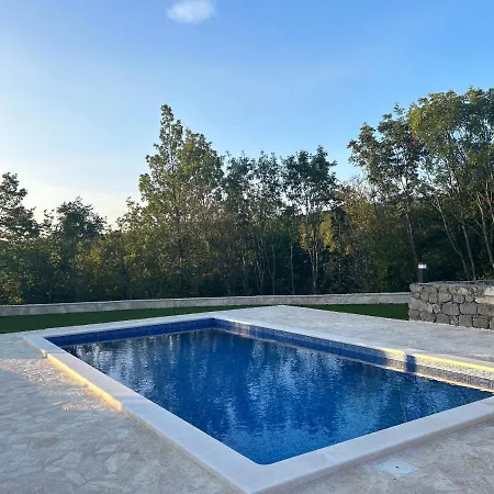 Kuca Za Odmor Aria ヴィラ