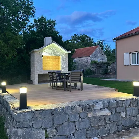 Kuca Za Odmor Aria ヴィラ