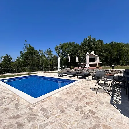 Kuca Za Odmor Aria ヴィラ